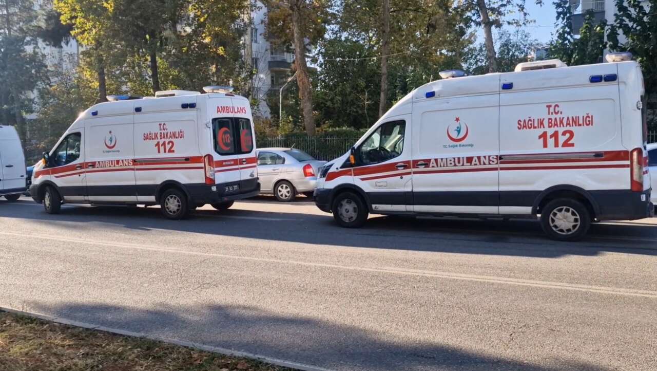 Kan donduran olay! Anne ve oğlu yataklarında öldürüldü, zanlı aynı evden çıktı 9